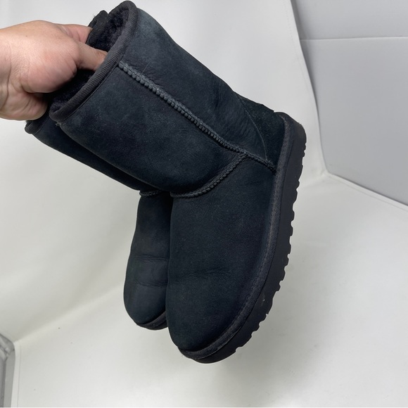 UGG Classic II Short Black 1016223-BLK - Picture 6 of 16